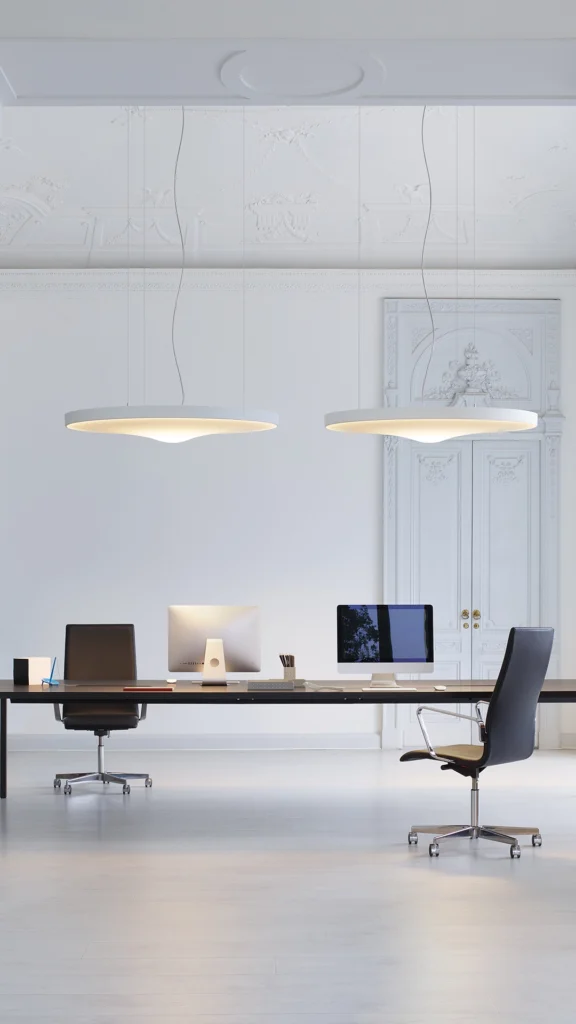 Pétale is a suspension lamp composed by acoustic material to ensure sound-absorption